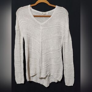 Cozy Knit V-Neck Sweater - Cream